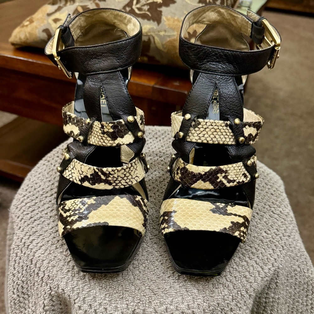 Michael Kors Snake Skin Stilettos 9.5 (109)